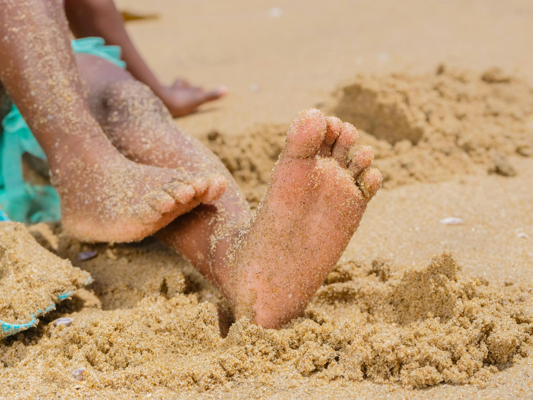 Patike ili sandale: Šta obuti mališanima ovog leta?